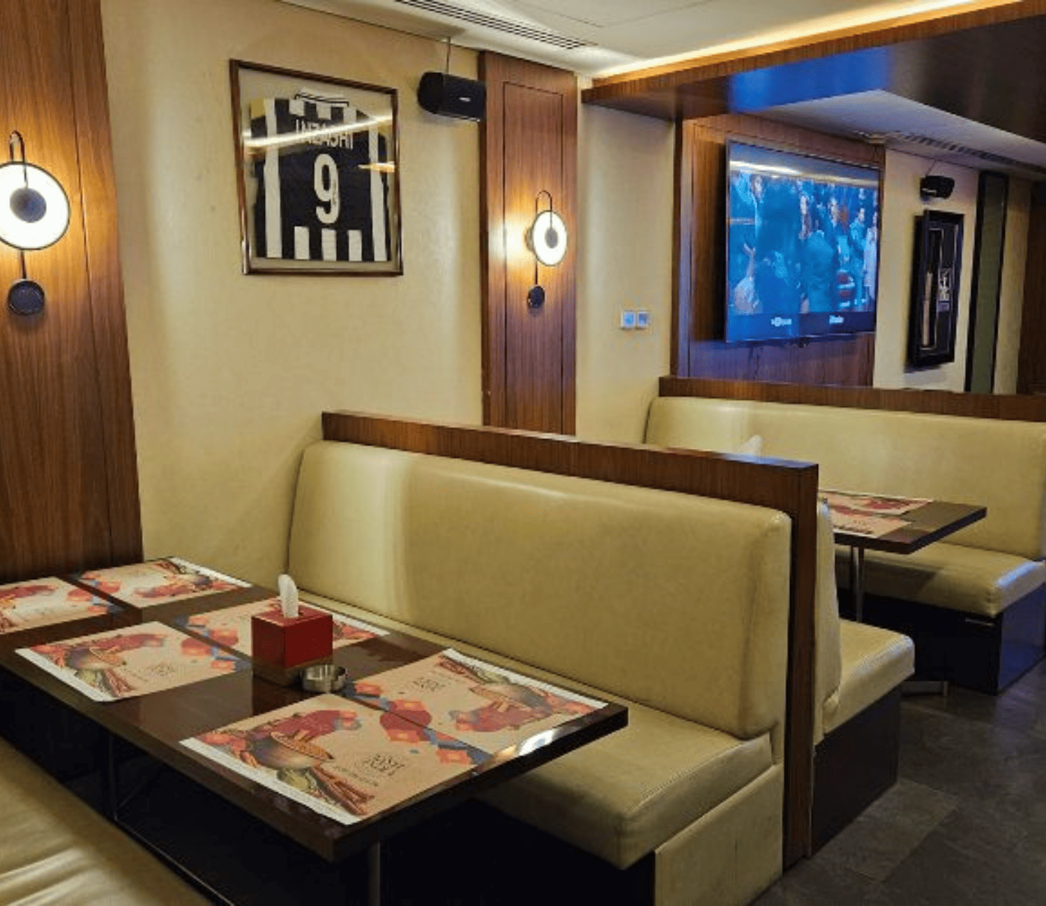 eleven’s sports bar dubai 2