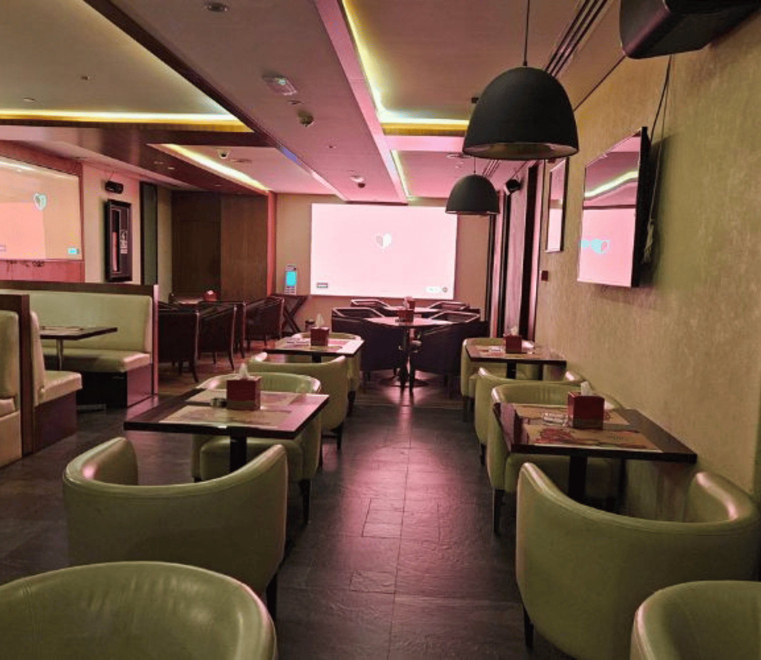 eleven’s sports bar dubai 3